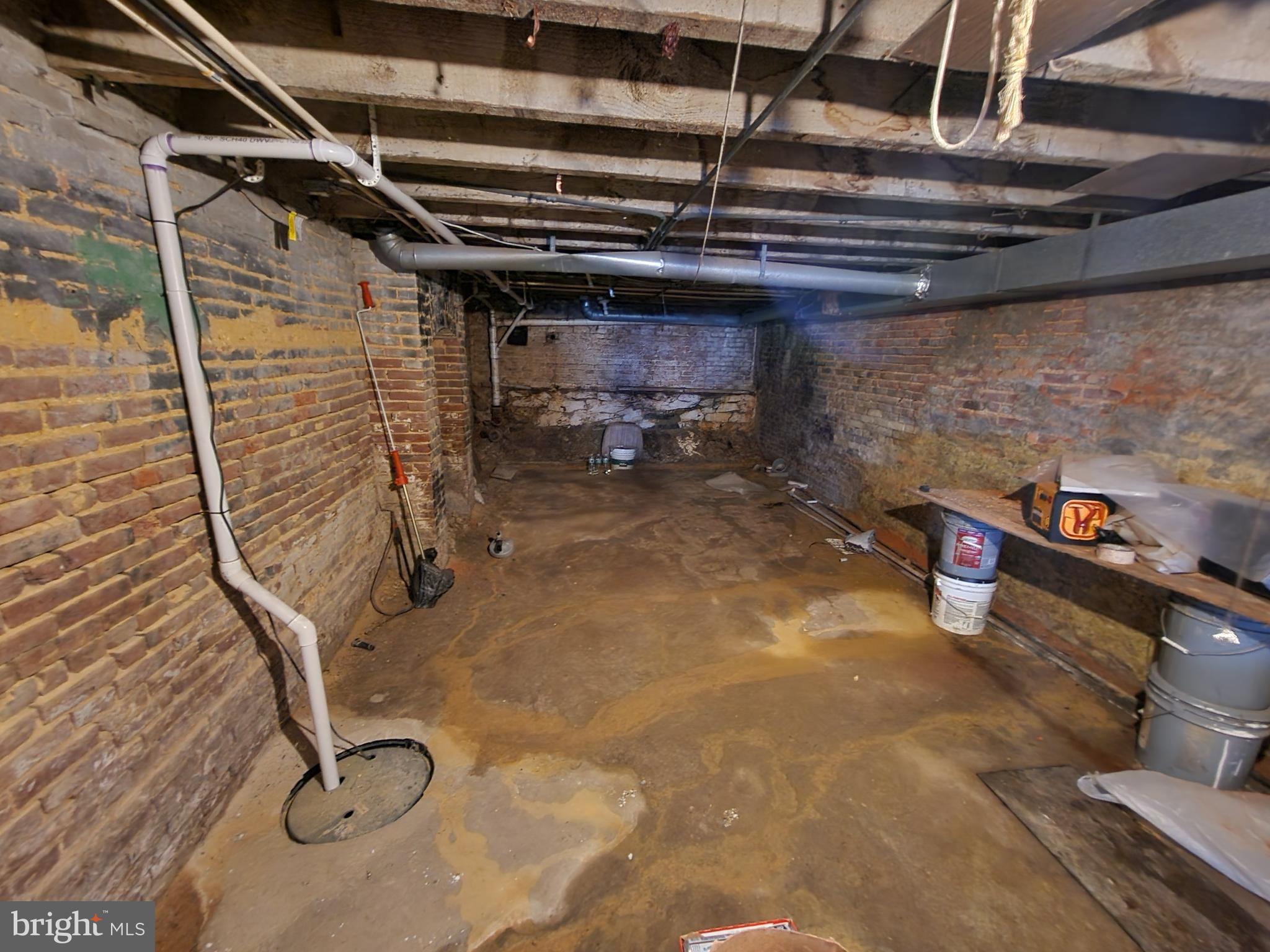 BROADWAY EAST - Residential