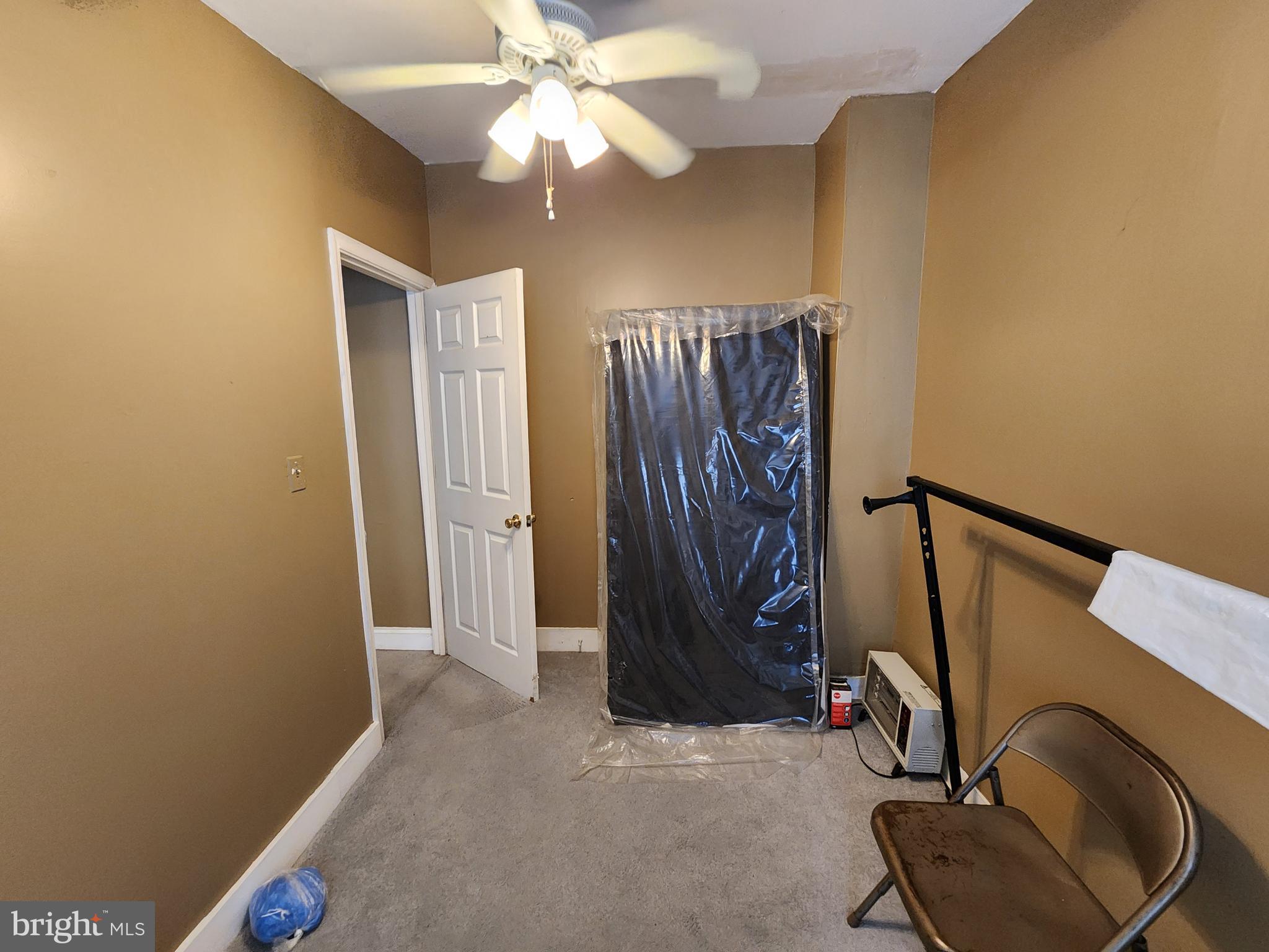 BROADWAY EAST - Residential