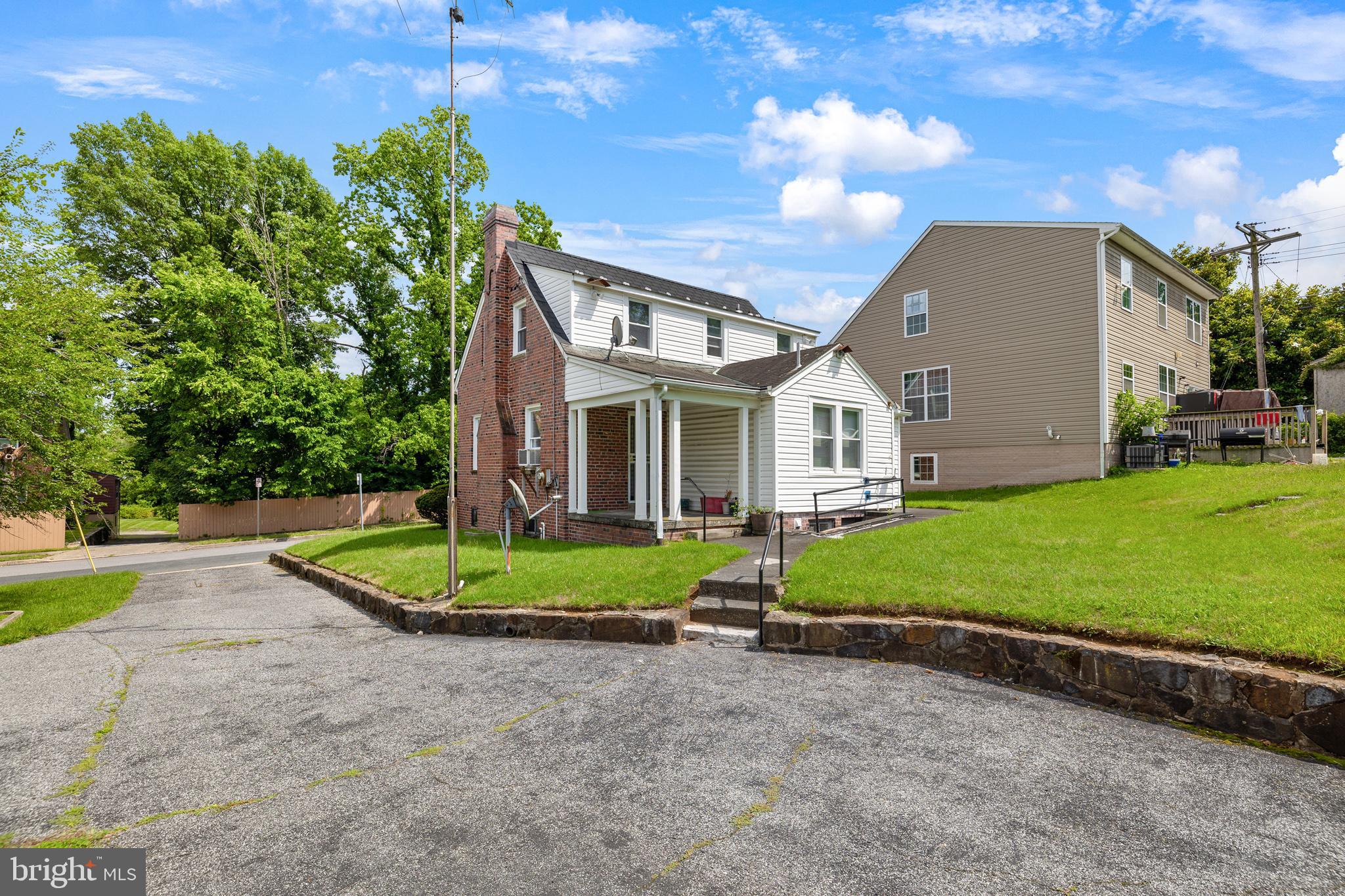 HAYWOOD HEIGHTS - Residential