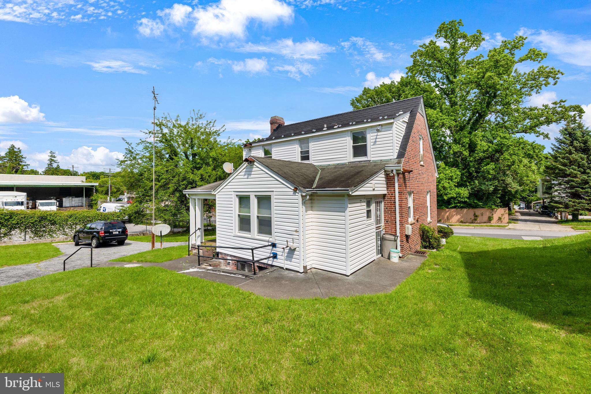 HAYWOOD HEIGHTS - Residential