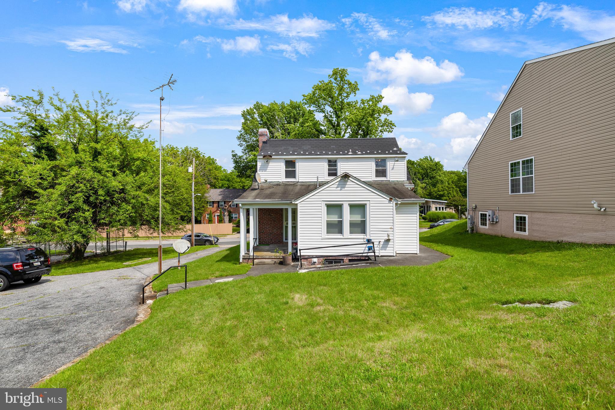 HAYWOOD HEIGHTS - Residential