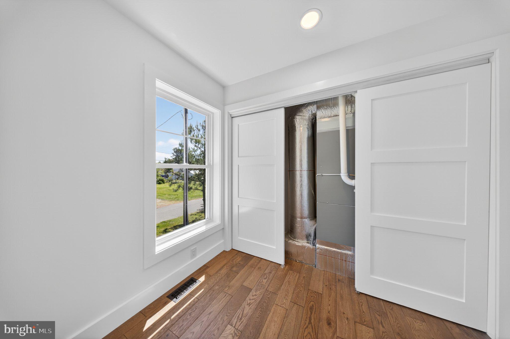 KITTS HUMMOCK - Residential