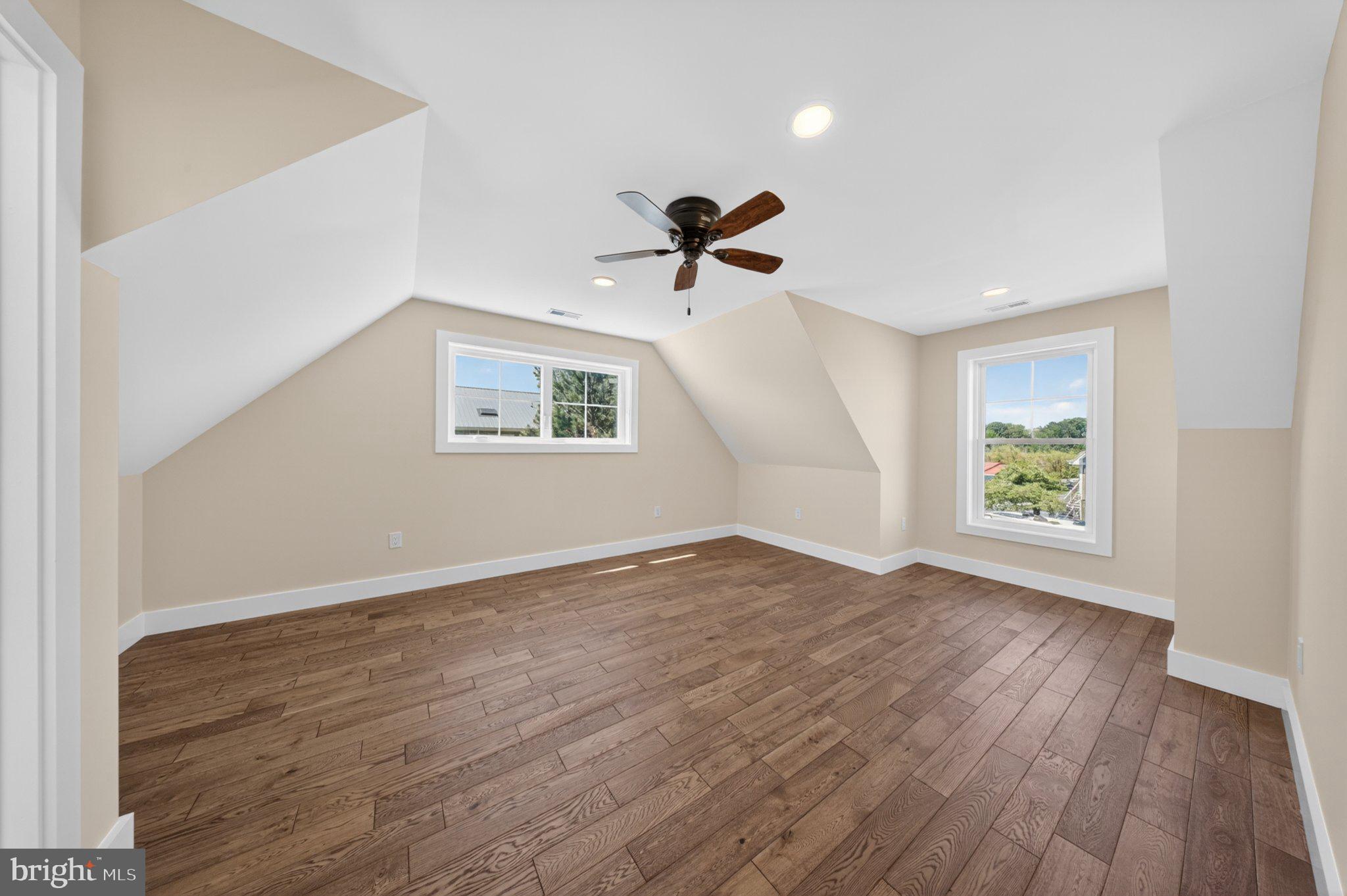 KITTS HUMMOCK - Residential