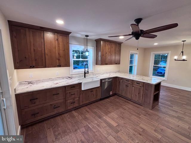 KITTS HUMMOCK - Residential