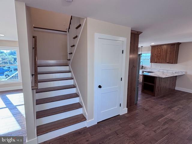 KITTS HUMMOCK - Residential