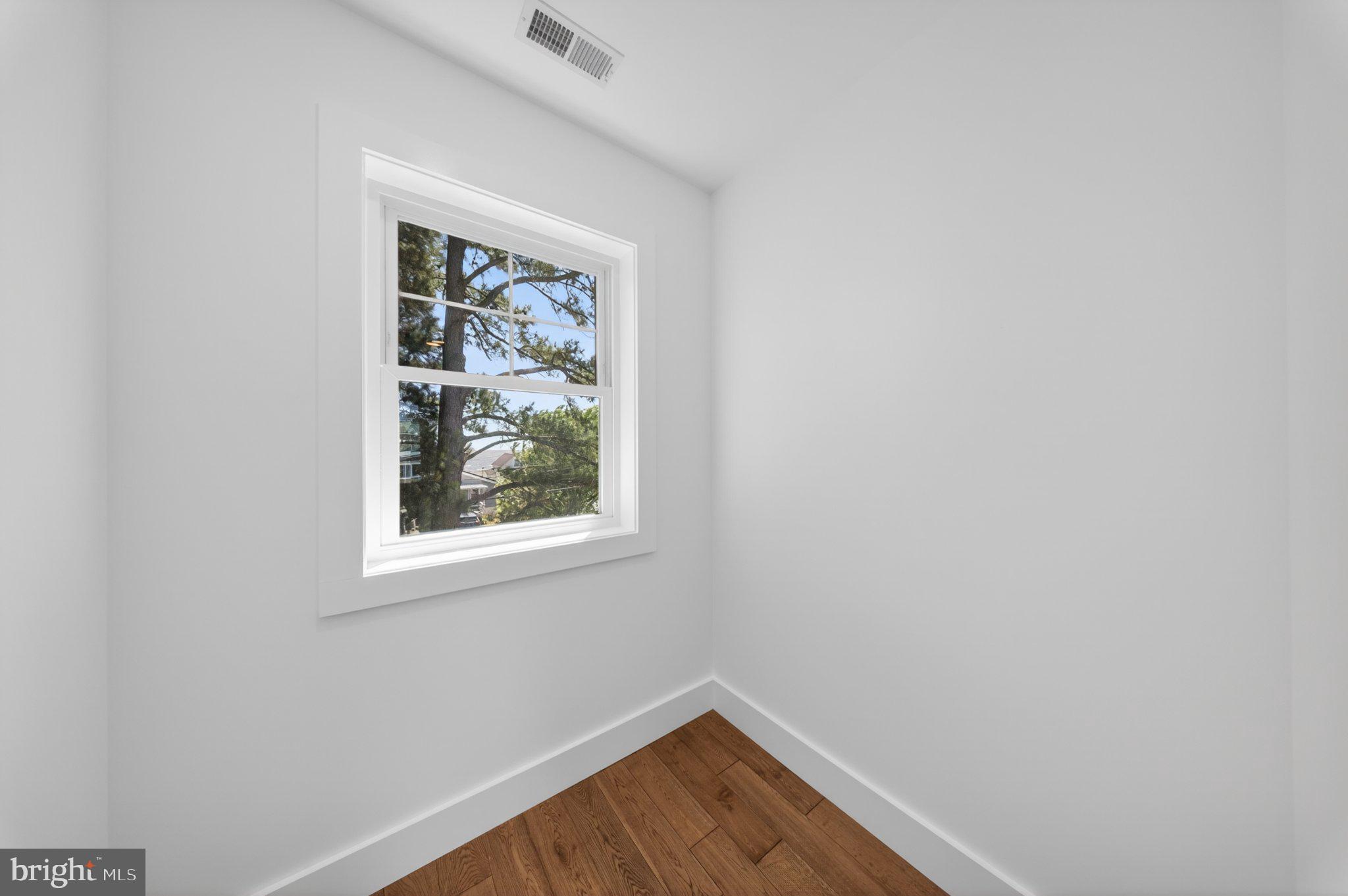 KITTS HUMMOCK - Residential