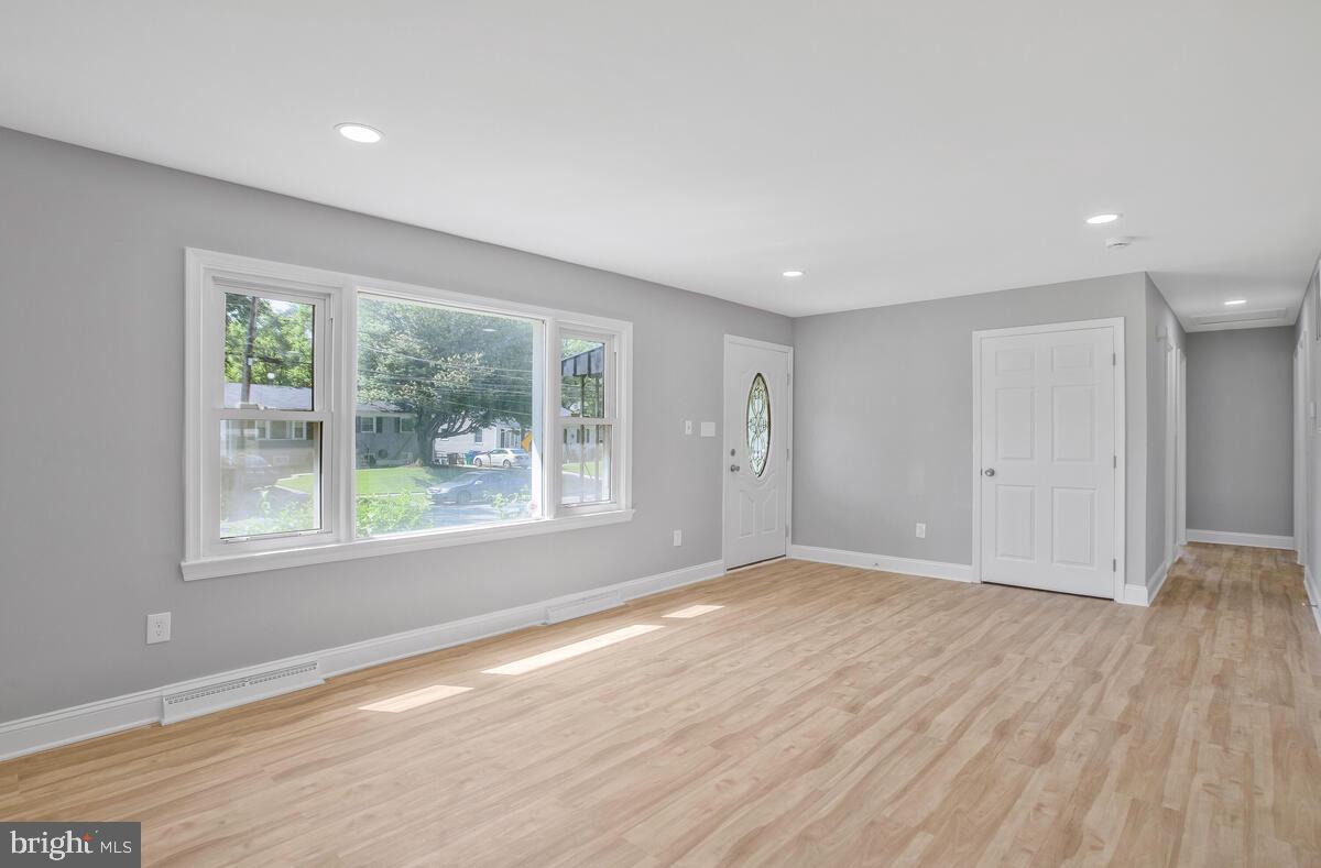 YORKSHIRE KNOLLS - Residential