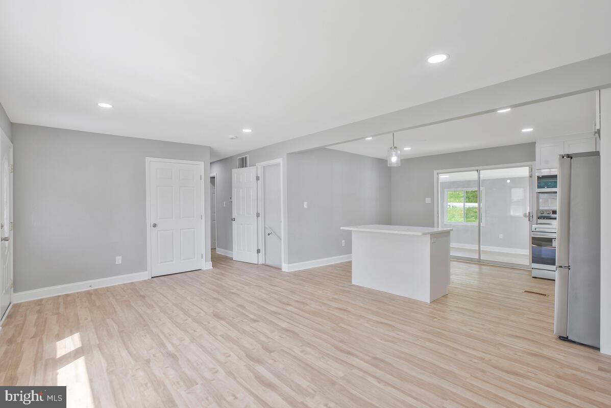 YORKSHIRE KNOLLS - Residential