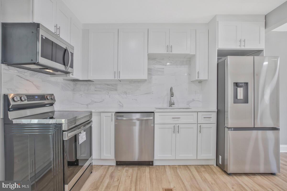 YORKSHIRE KNOLLS - Residential