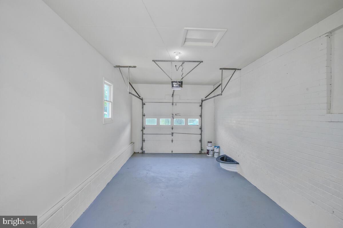 YORKSHIRE KNOLLS - Residential