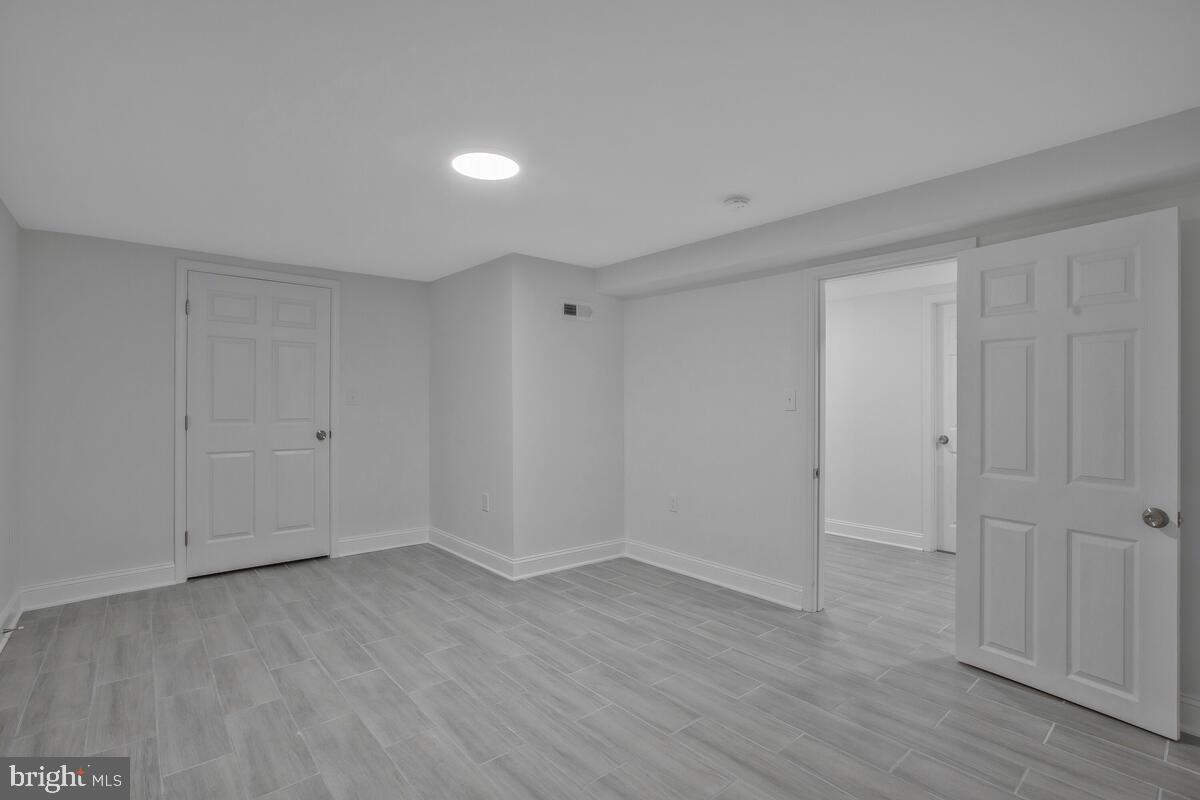 YORKSHIRE KNOLLS - Residential