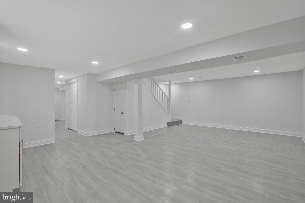 YORKSHIRE KNOLLS - Residential