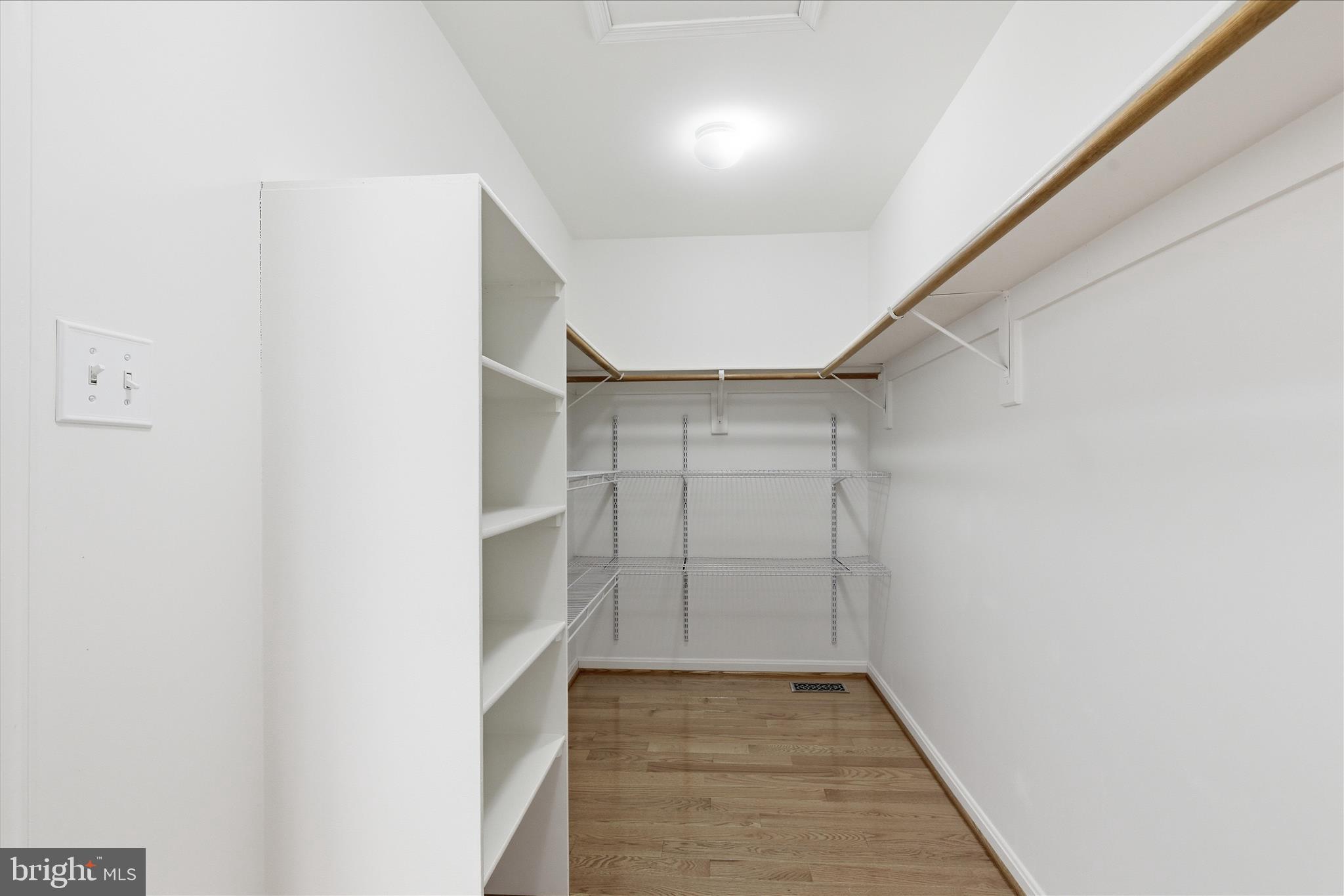 ASHBURN FARM - Residential