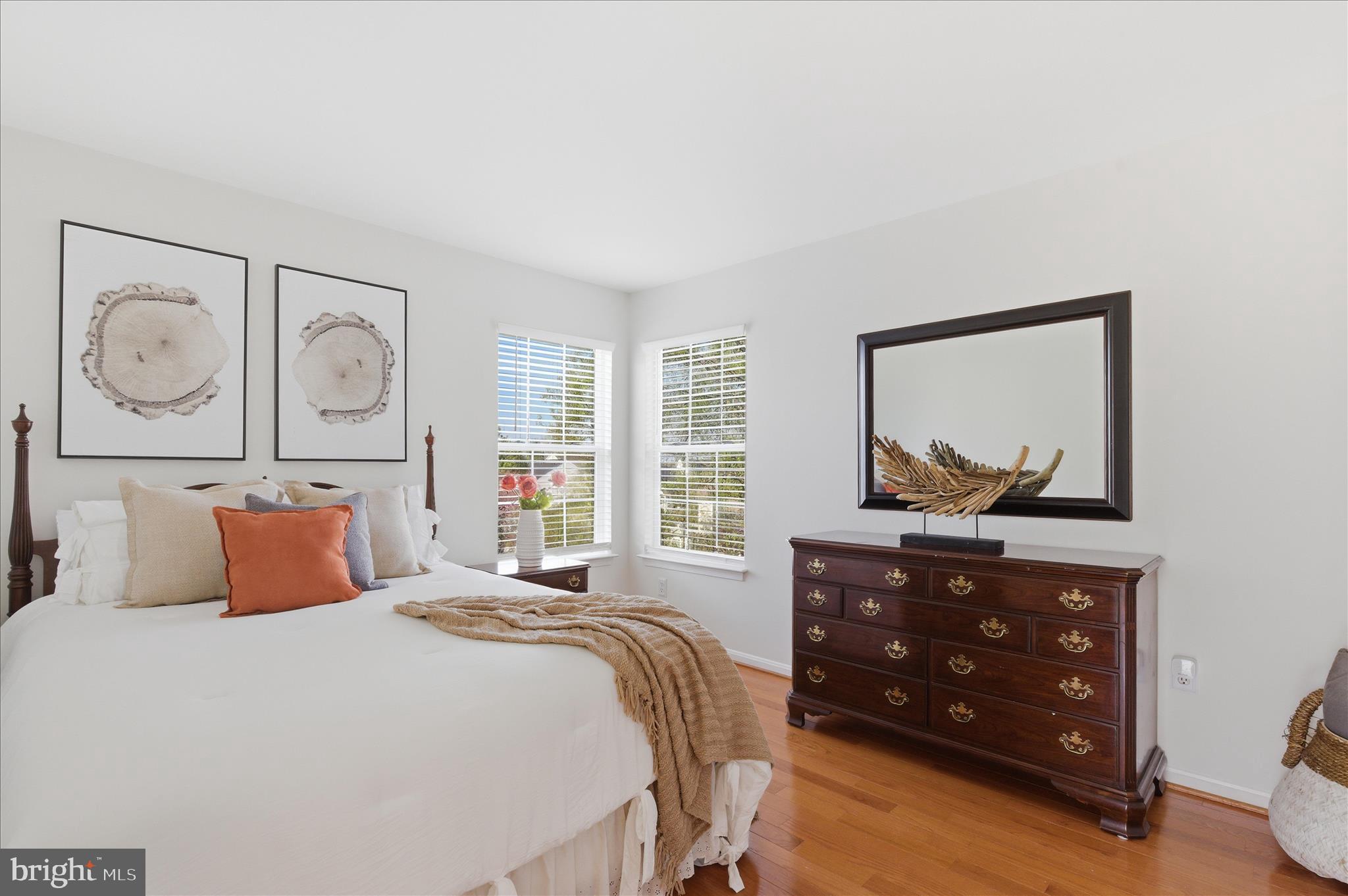 ASHBURN FARM - Residential