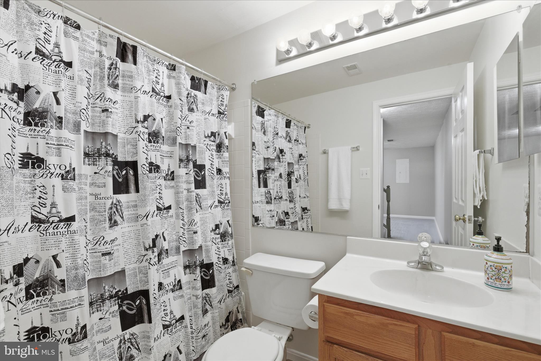 ASHBURN FARM - Residential