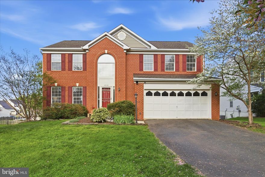 Welcome to our beautifully remodeled and well-maintained 5 BR, 3.5 Bath Colonial offering more than 3,100 square feet of finished living space across three levels. Located in the highly sought after Ashburn Farm community, this freshly-painted home is well-situated on a cul de sac. This beauty greets you with a two-story entry, gleaming, new hardwood floors throughout the main & upper levels and a new metal staircase railing. Two-car garage, laundry area, and updated powder room are conveniently located on the main level. The redesigned and remodeled kitchen was designed for cohesive entertaining. The fine cabinetry, recessed lighting, stainless steel appliances, breakfast area, granite counters and center island with space for stools lead to the new, pressure-treated wooden deck. Also off of the kitchen, is the formal dining room with a bay window and light-filled living room. The large family/great room opens to the kitchen and has a gorgeous brick fireplace. The upper level features a palatial primary bedroom with a tray ceiling, walk-in closet and ensuite gut-renovated bathroom with quartz counters, porcelain flooring, upscale double vanity, a soaking tub, separate shower, linen closet. Three additional spacious bedrooms and a large gut-renovated hall bathroom with quartz counters, porcelain flooring, upscale double vanity complete the upper level.
The fully finished, walkout lower level has new, upgraded carpeting and padding, the 5th bedroom, a spacious recreation room, full bathroom, storage and utility access containing new water heater leading to a fully fenced yard. The community amenities are amazing: three outdoor pools, tennis, pickleball, basketball, playground and extensive trails. Situated in one of the most convenient sections of Ashburn Farm - very quiet location, convenient to Stone Bridge High School, close to the Breezy Hill Pool, Ashburn Library, Trailside Park, and the W & OD Trail.  The neighborhood is convenient to shopping, dining, parks, top-rated schools, commuter routes, Silver Line Metro, Inova Loudoun Hospital and Dulles Int'l Airport. Great opportunity to live in this stunning, well cared-for home in this highly desirable, coveted Ashburn community! Offers due Monday, April 20 by NOON.