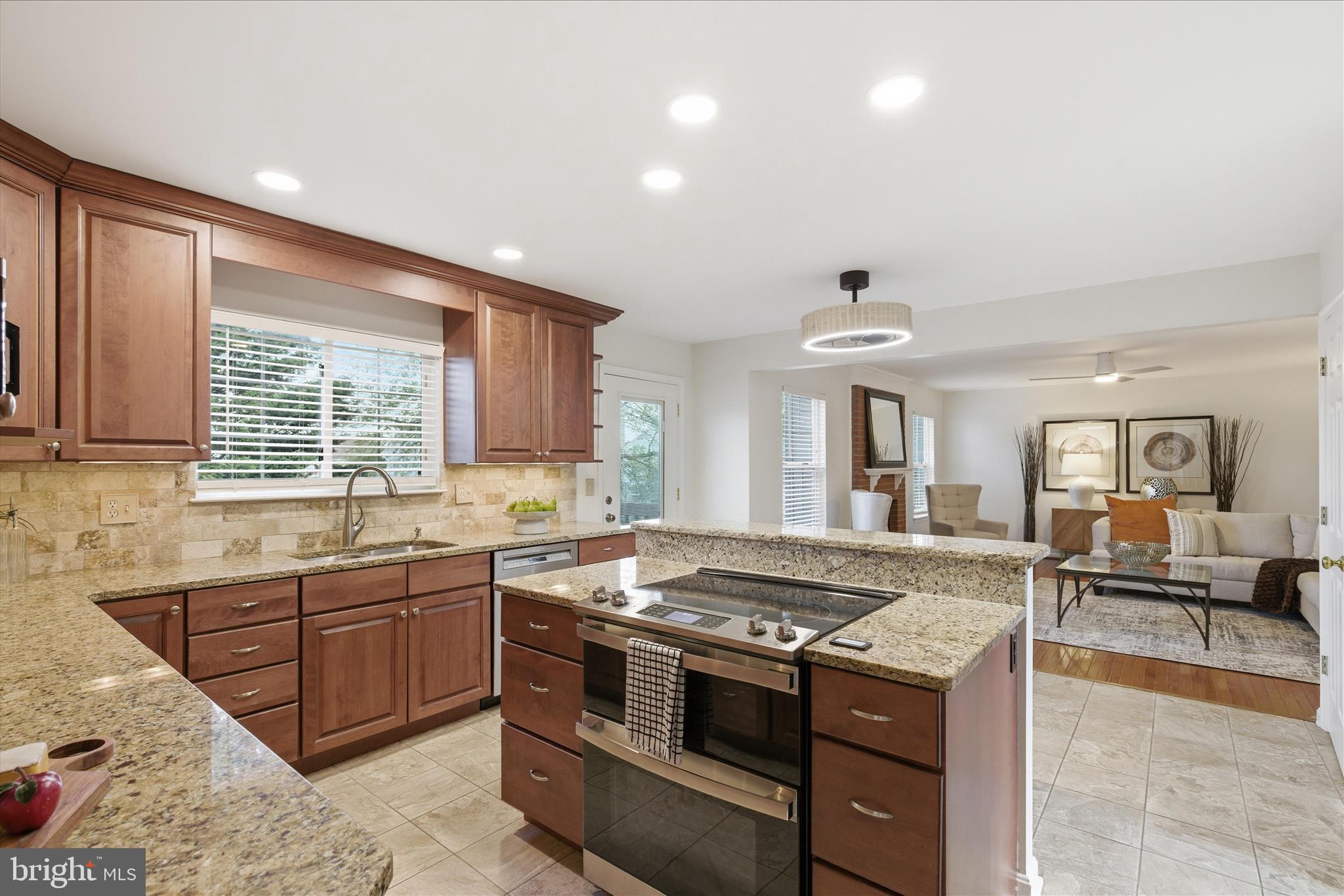 ASHBURN FARM - Residential