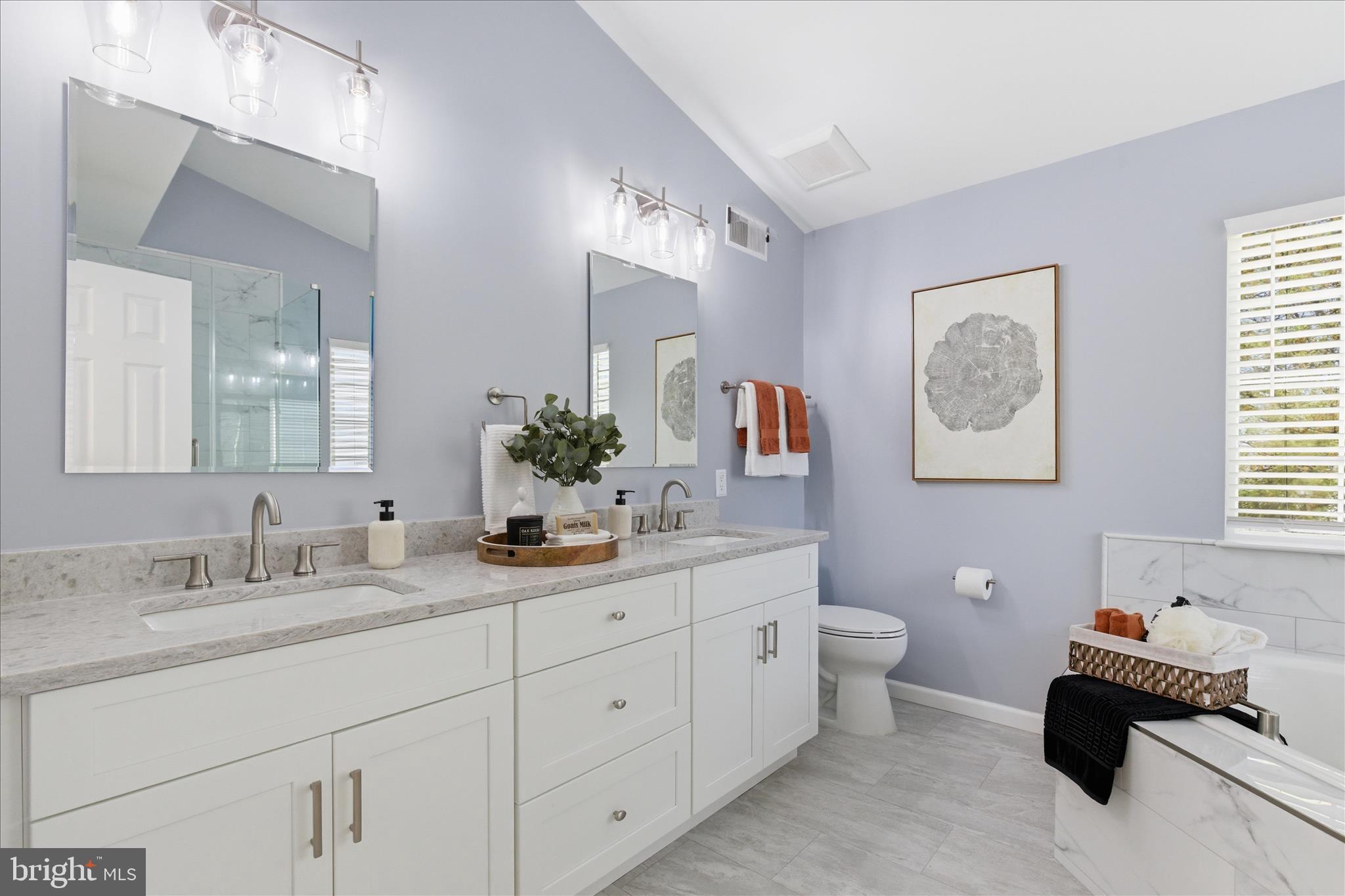 ASHBURN FARM - Residential