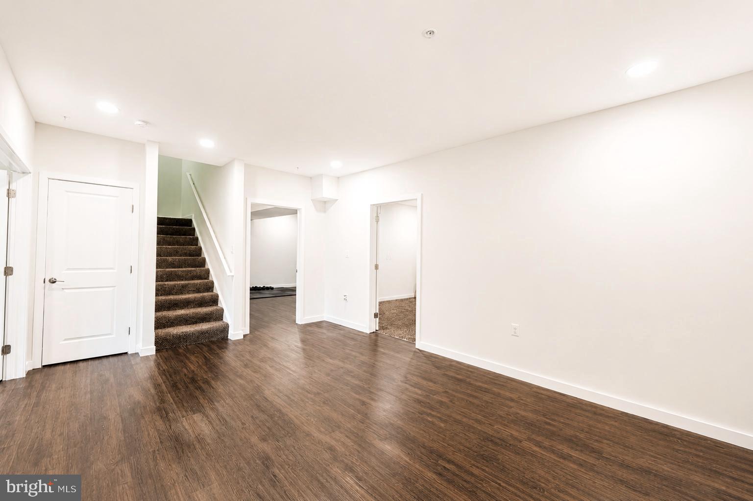 WARFIELD ESTATES - Residential