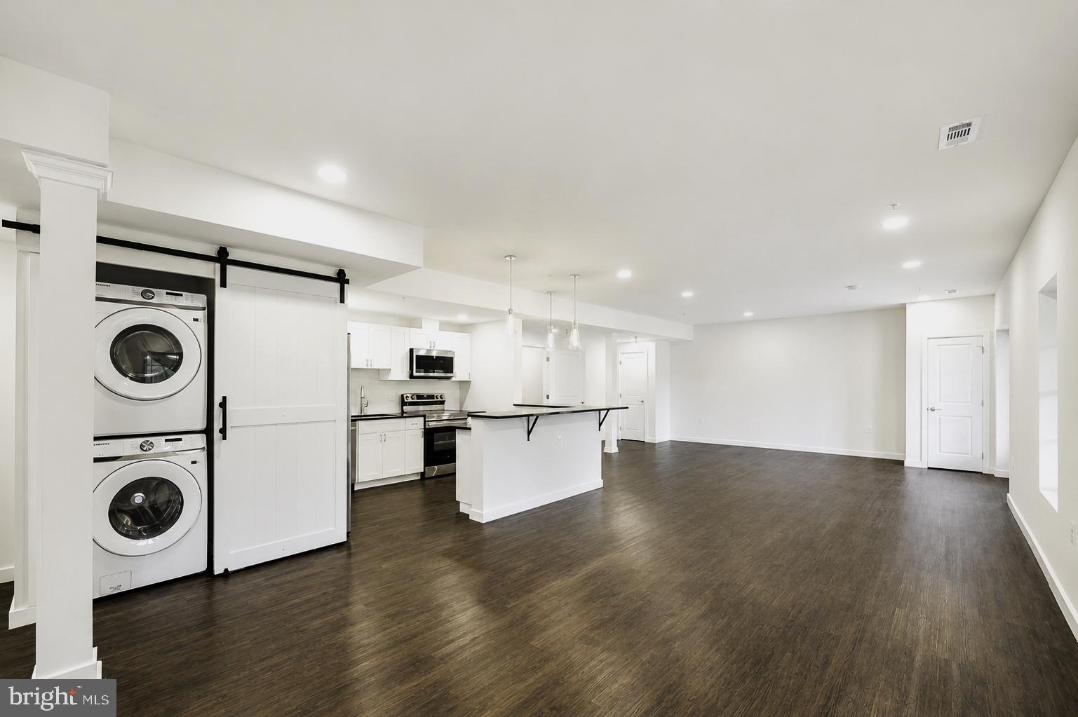 WARFIELD ESTATES - Residential