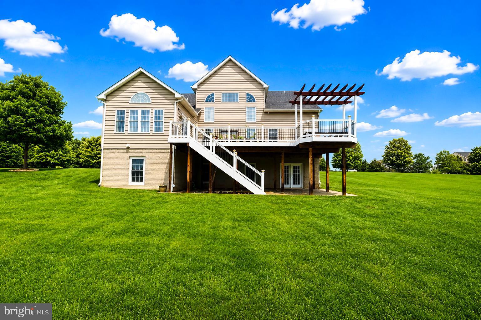 WARFIELD ESTATES - Residential