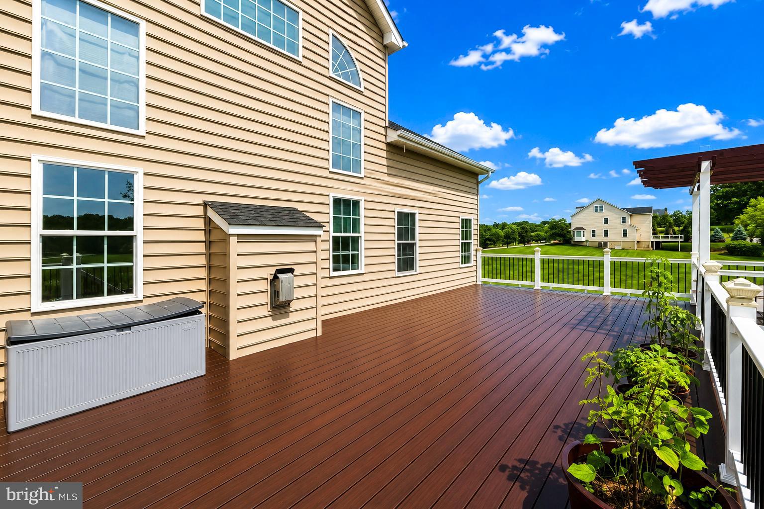 WARFIELD ESTATES - Residential