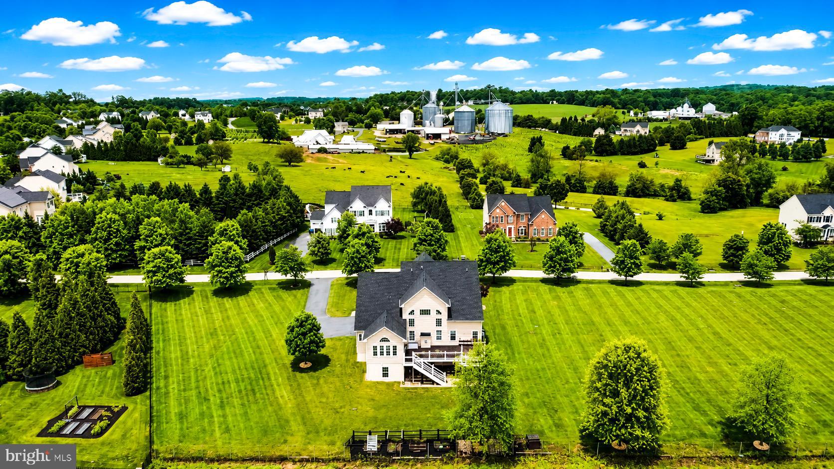 WARFIELD ESTATES - Residential