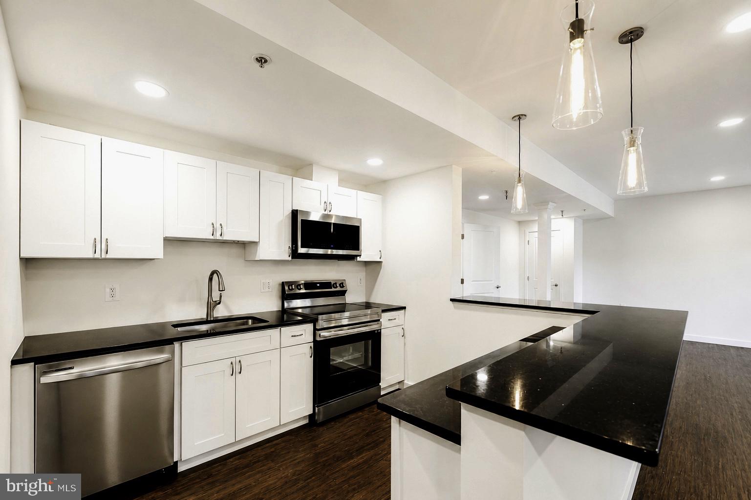 WARFIELD ESTATES - Residential
