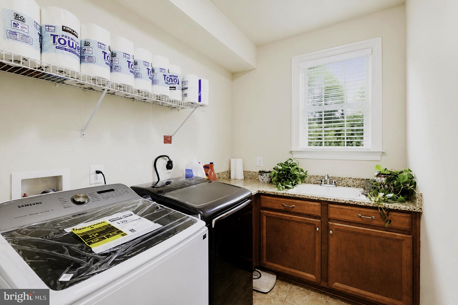 WARFIELD ESTATES - Residential