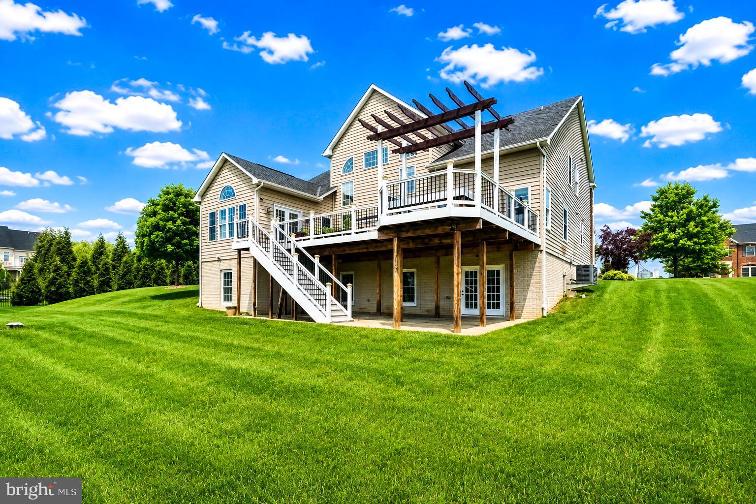 WARFIELD ESTATES - Residential