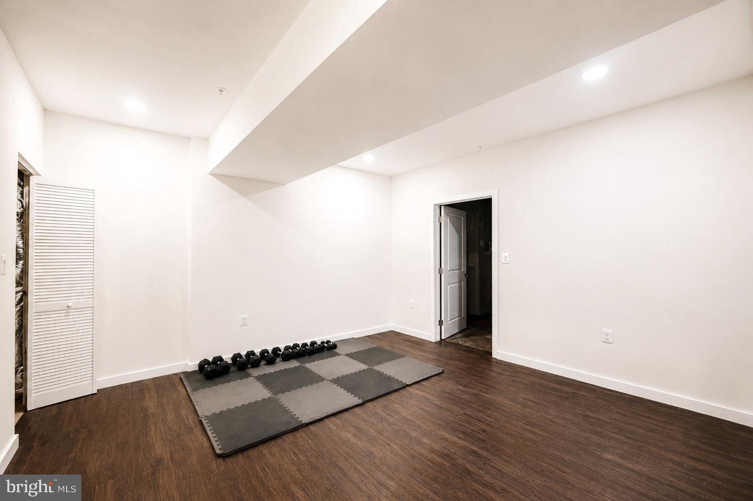 WARFIELD ESTATES - Residential