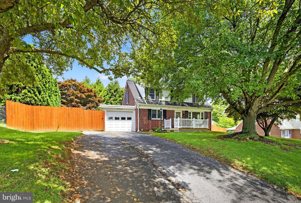 Photo of 195 Charles Road, LANCASTER, PA 17603 (MLS # PALA2071442)