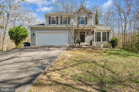 16415 Triple Crown Court, Hughesville, MD MLS: MDCH2041424