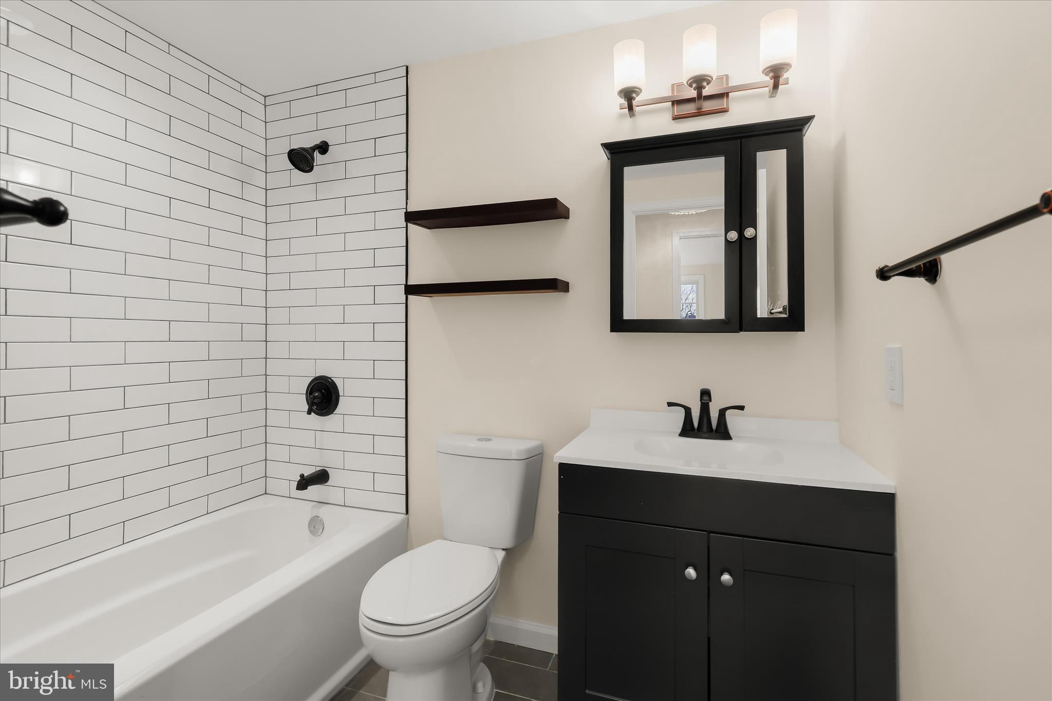 WOODBRIDGE VALLEY - Residential