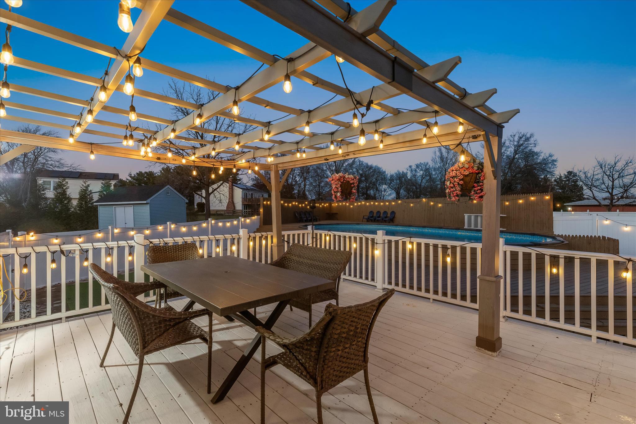 WOODBRIDGE VALLEY - Residential