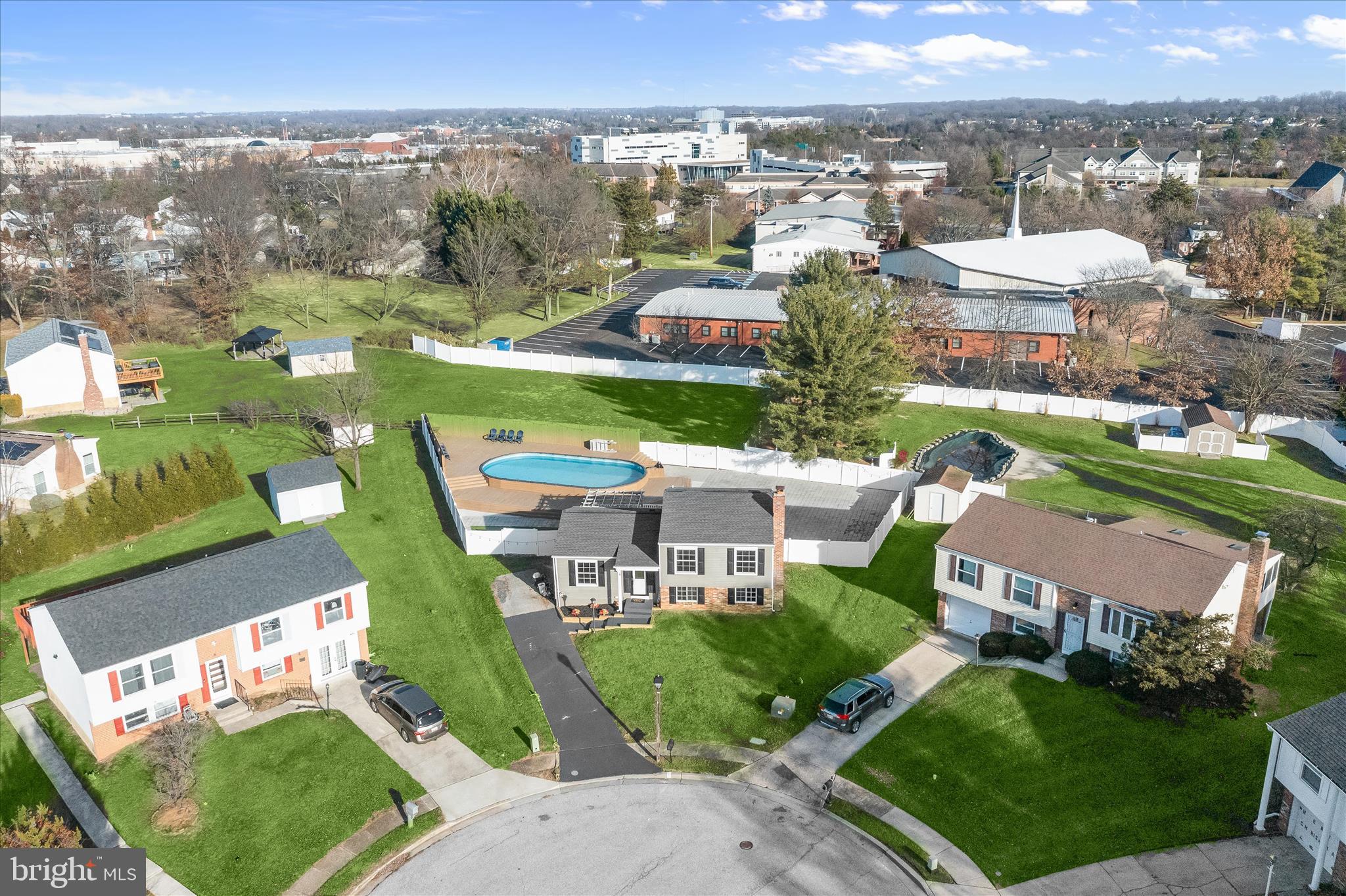 WOODBRIDGE VALLEY - Residential