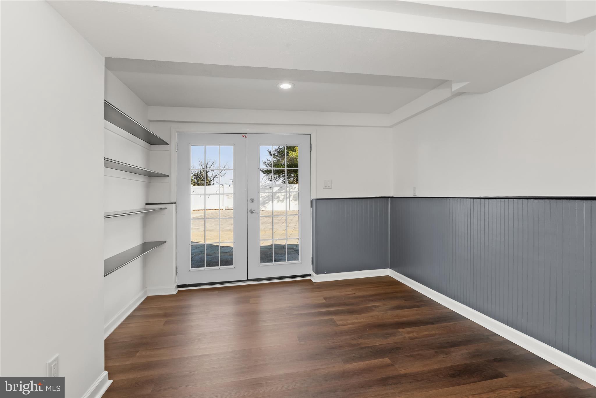 WOODBRIDGE VALLEY - Residential