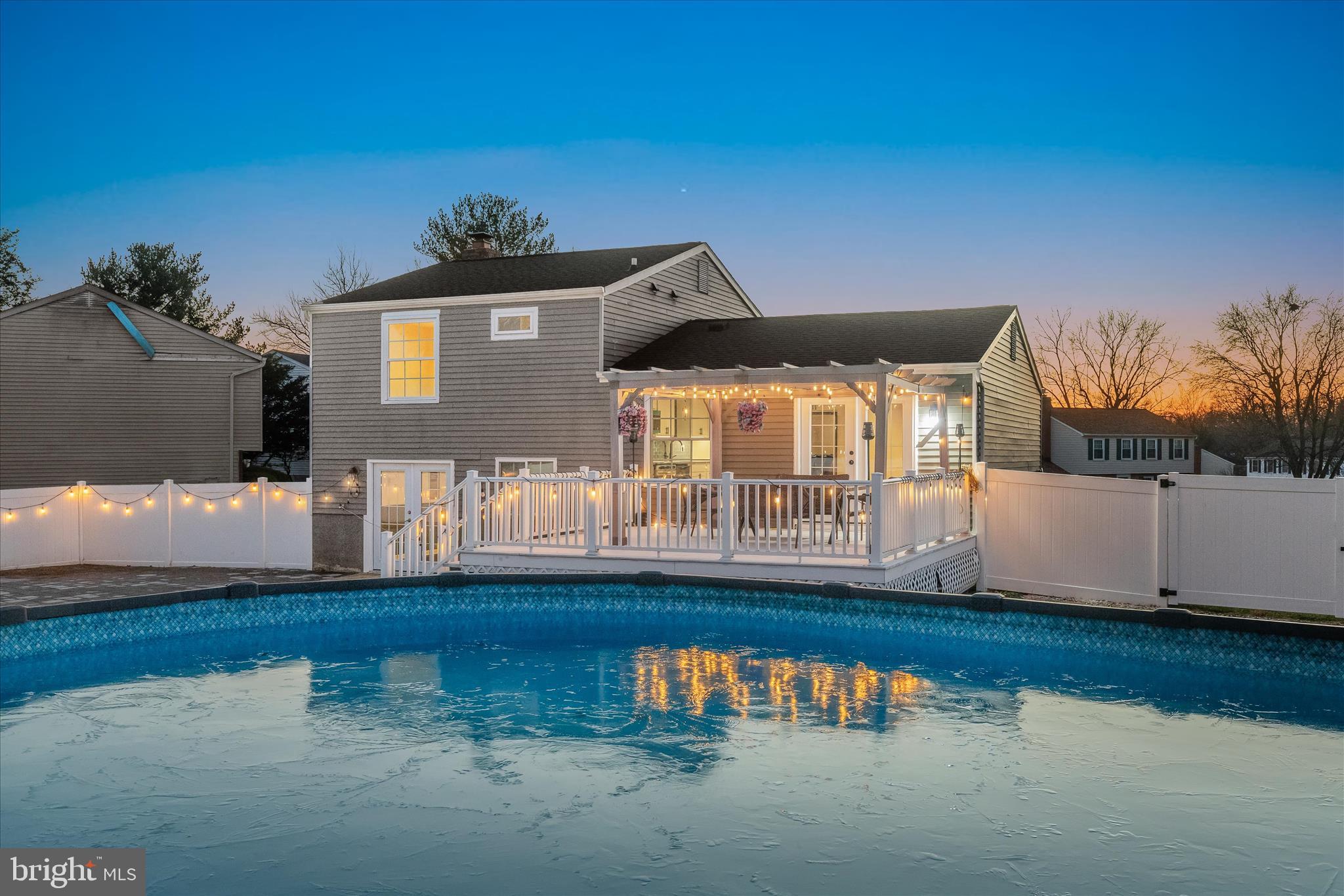 WOODBRIDGE VALLEY - Residential