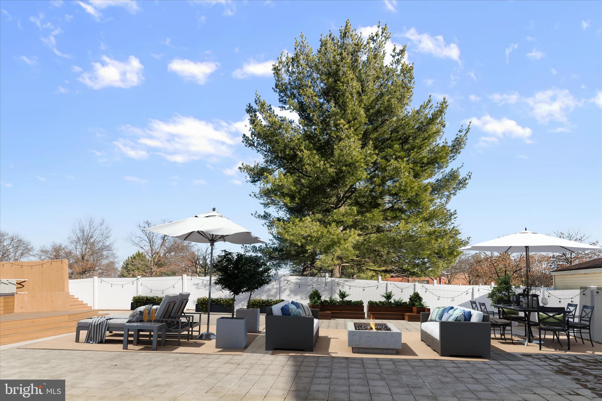 WOODBRIDGE VALLEY - Residential