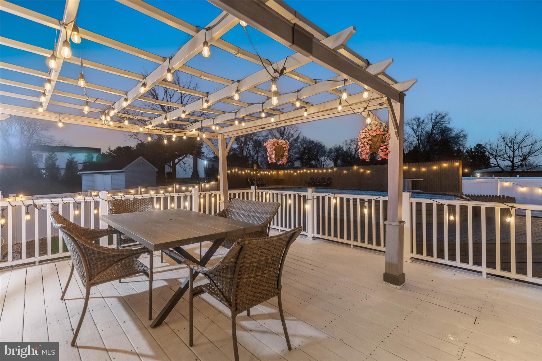 WOODBRIDGE VALLEY - Residential