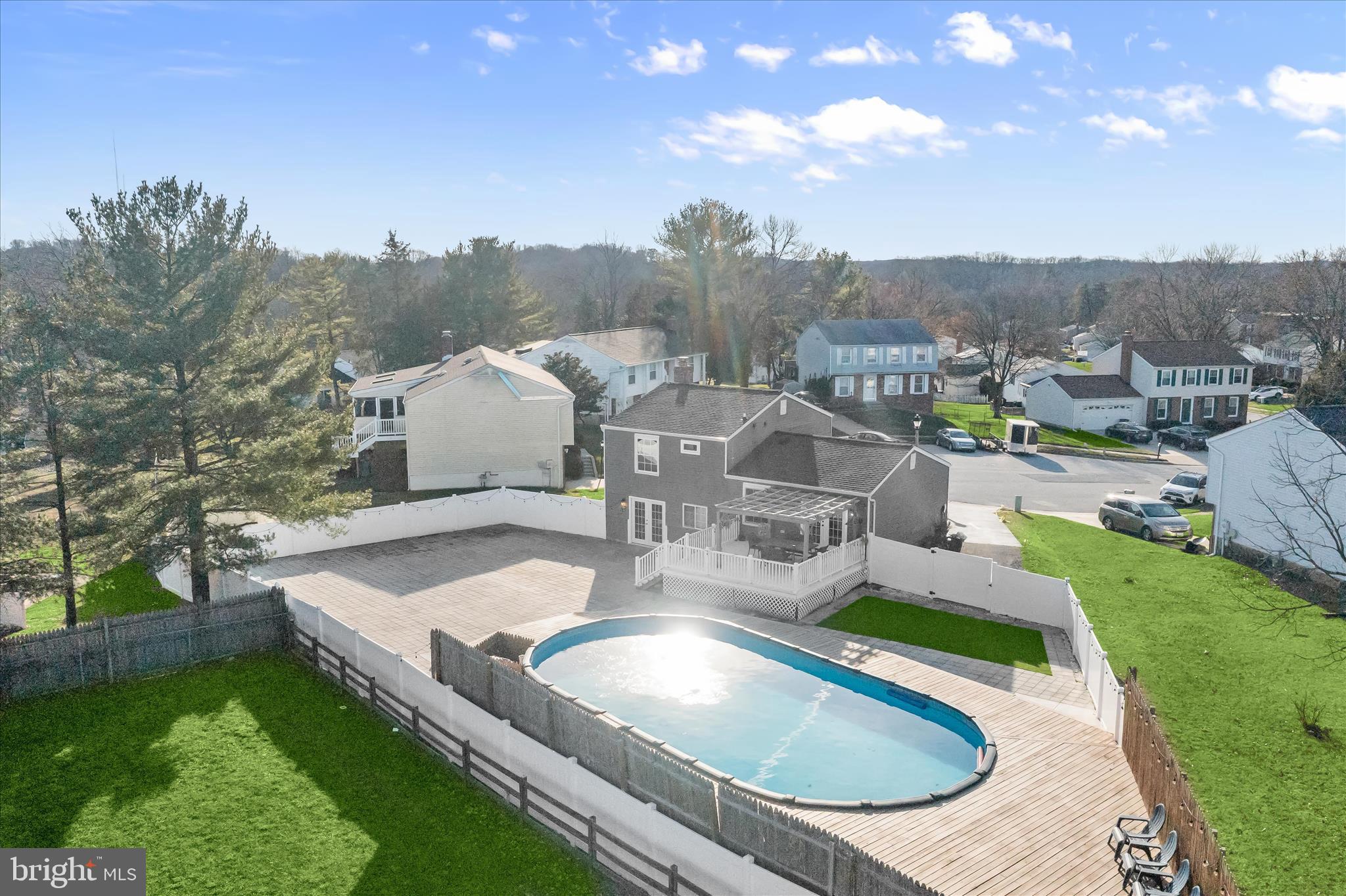 WOODBRIDGE VALLEY - Residential