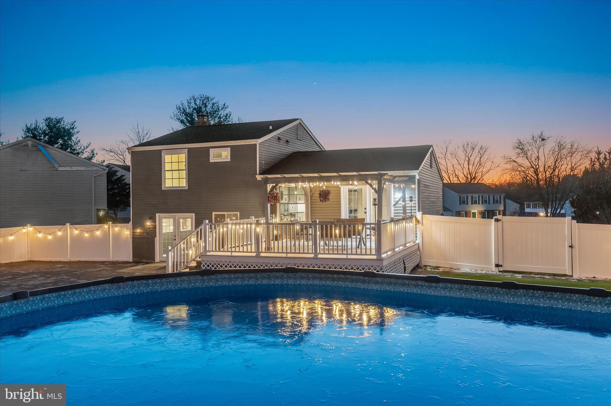 WOODBRIDGE VALLEY - Residential