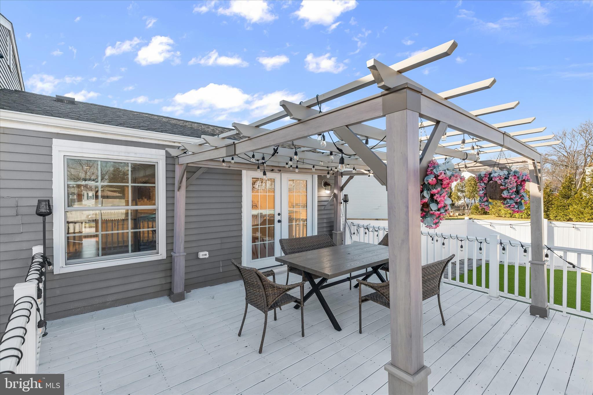 WOODBRIDGE VALLEY - Residential