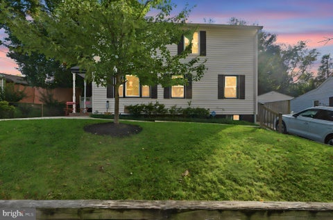 Photo of 306 Charles Street, ROCKVILLE, MD 20850 (MLS # MDMC2256496)