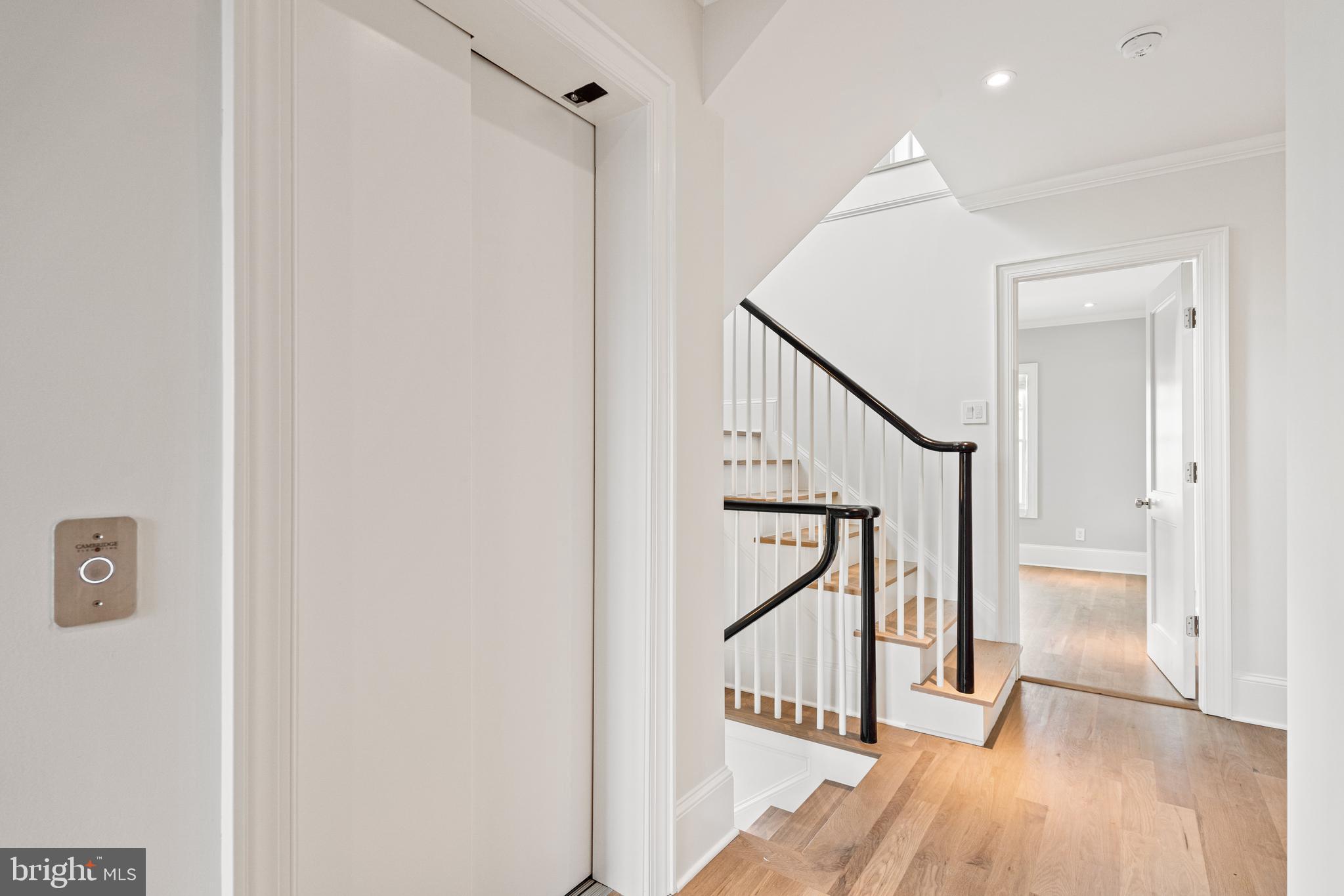 CLEVELAND PARK - Residential