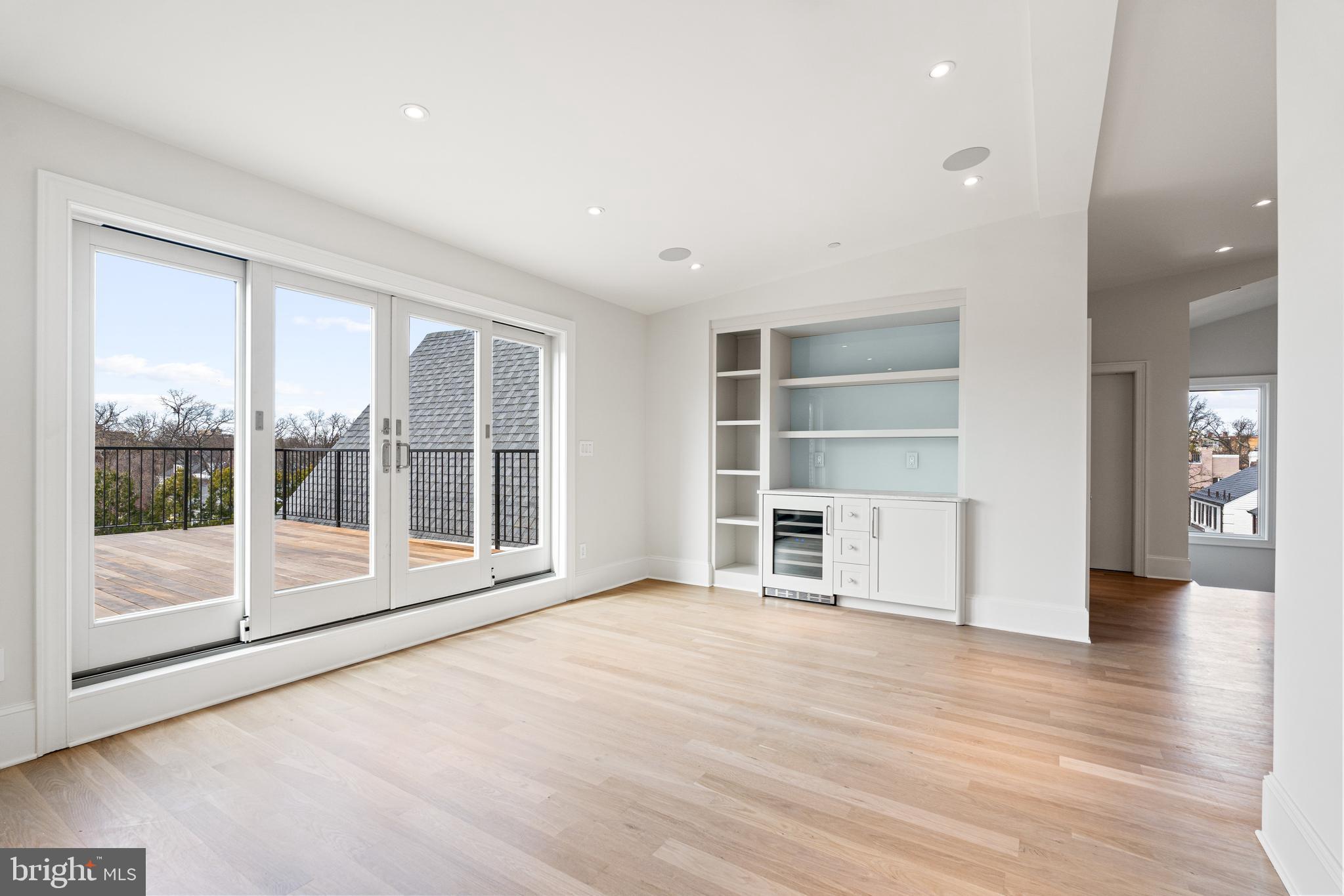CLEVELAND PARK - Residential