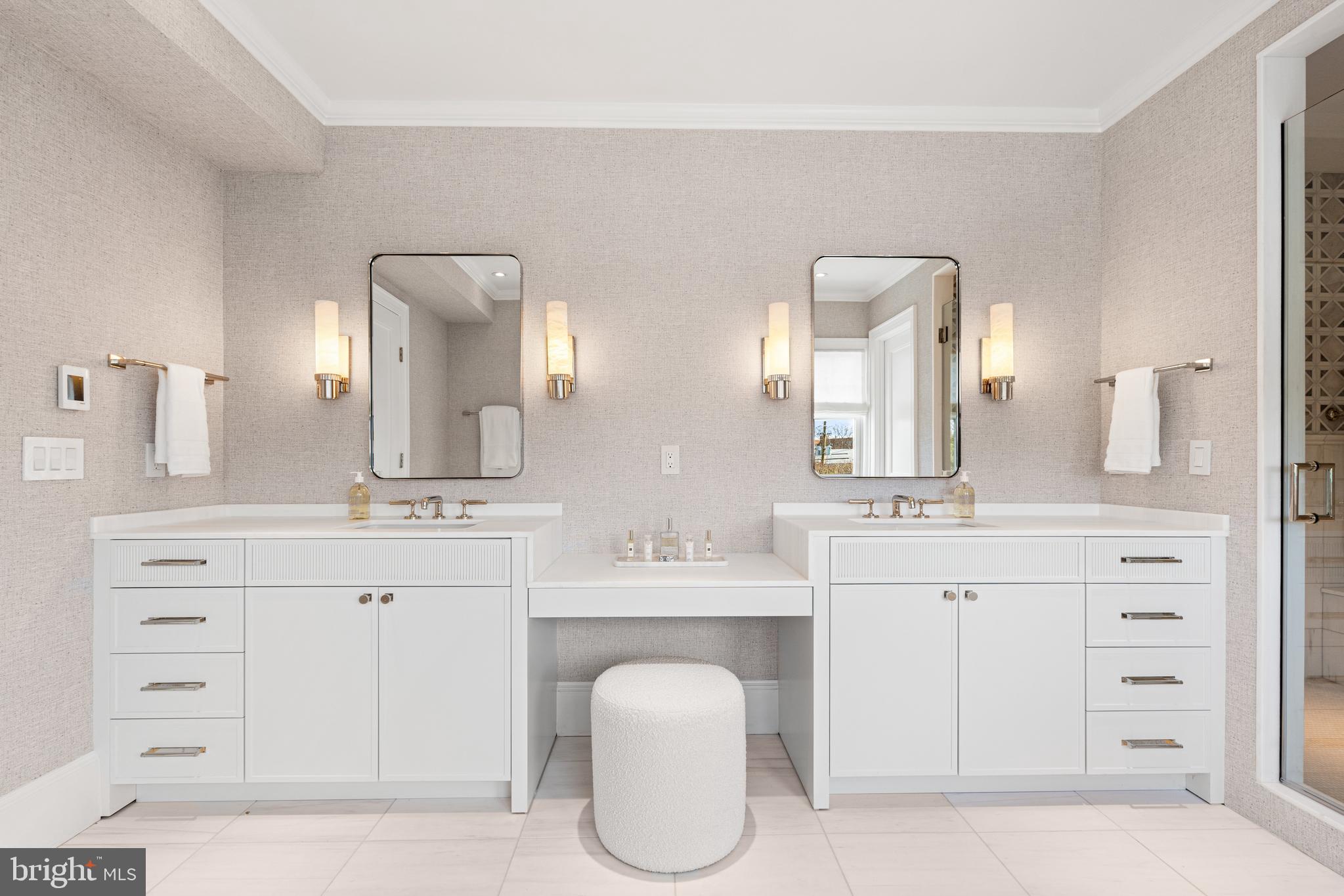 CLEVELAND PARK - Residential