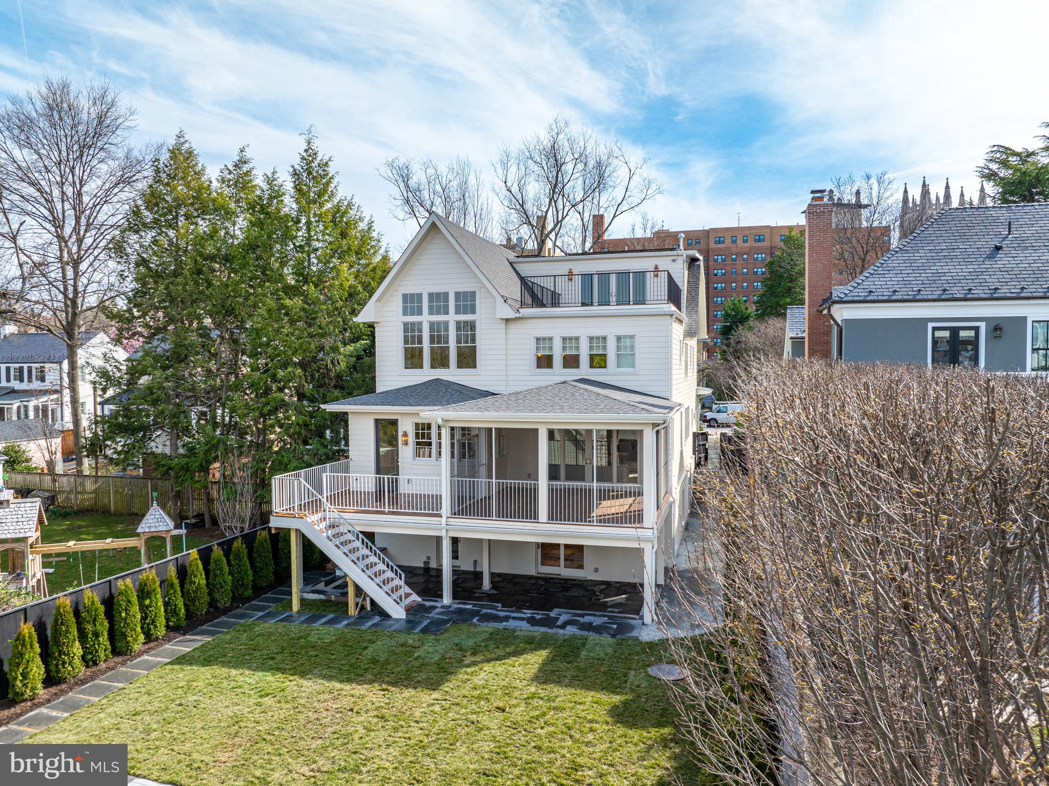 CLEVELAND PARK - Residential