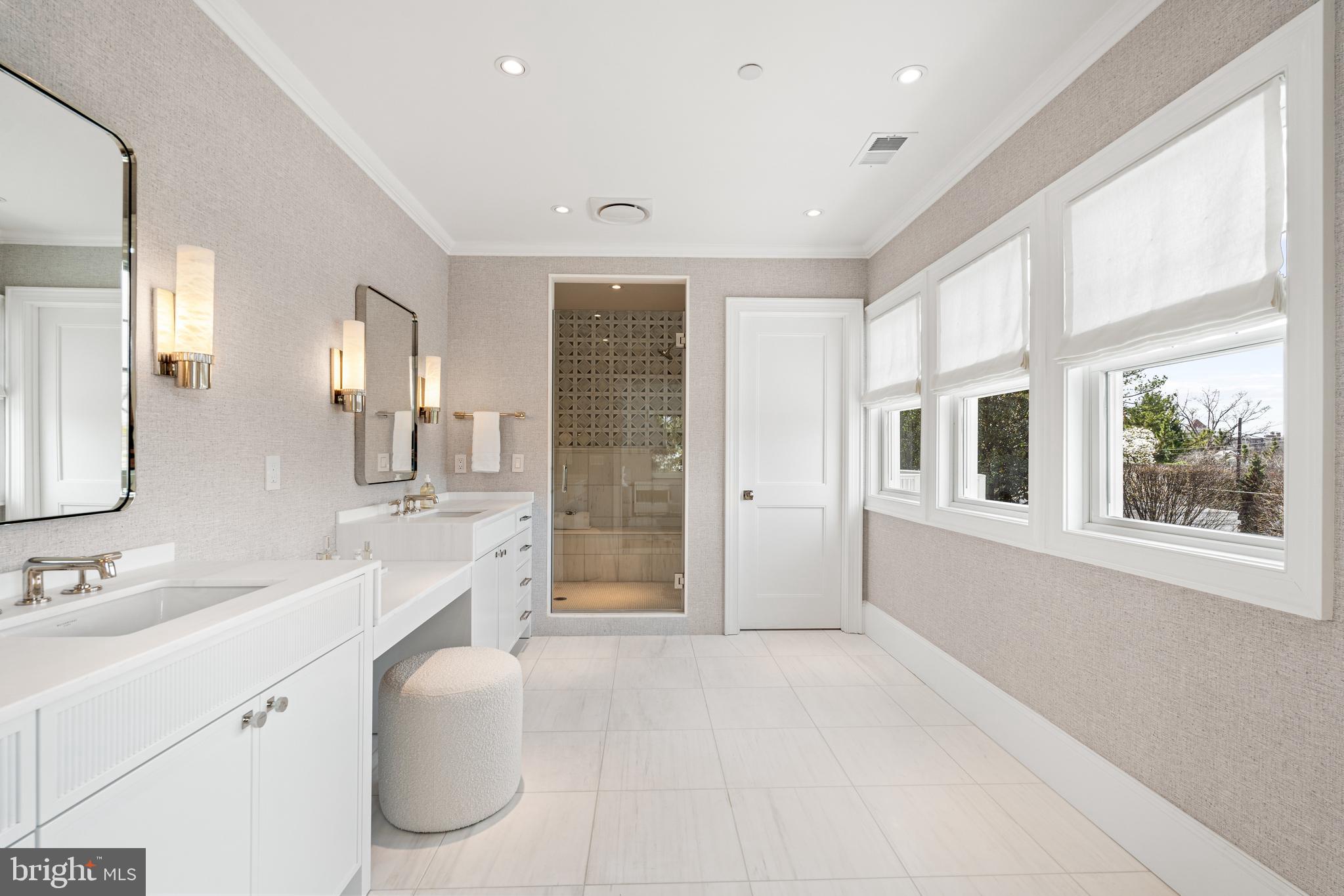 CLEVELAND PARK - Residential