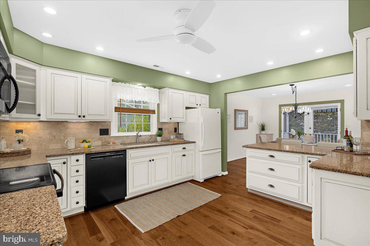 HERITAGE HARBOUR - Residential